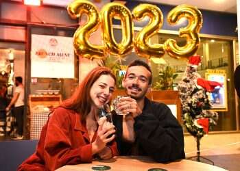 Israel Hayom poll finds Israelis look forward to 2023 disenchanted, but optimistic