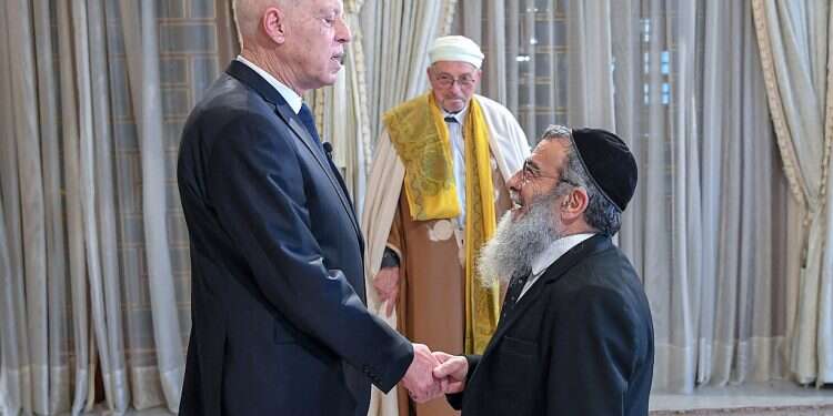 Tunisia president pledges safety for Jewish citizens after terrorist attack