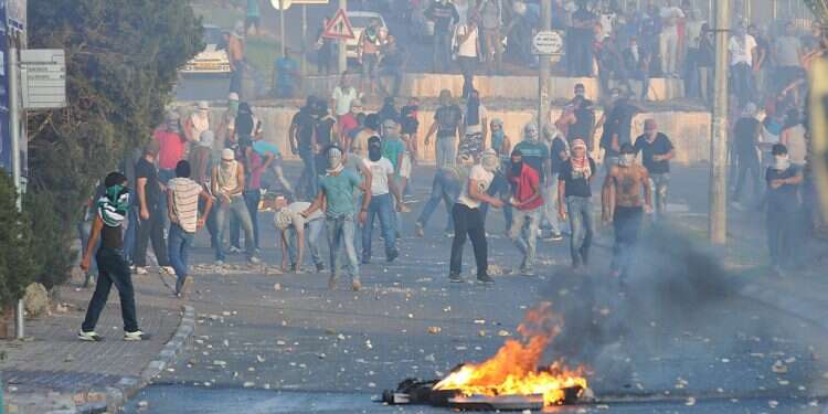 Exclusive: Terror groups seek to destabilize Israel by inciting Arab Israelis to riot