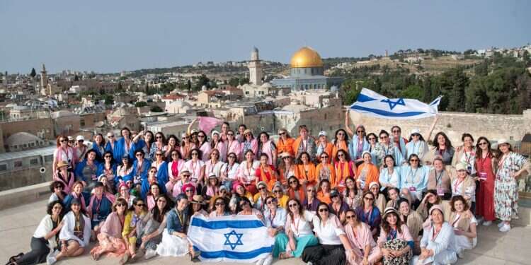 Momentum marks major milestone with first fully French-speaking group