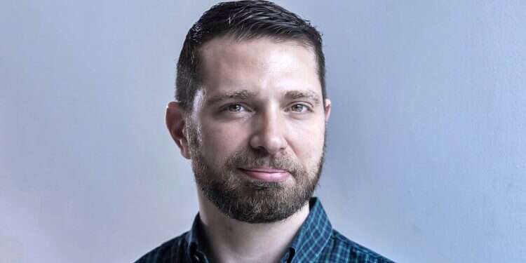 Former Israel Hayom journalist Raz Israeli passes away 