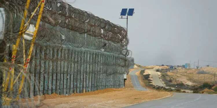 Terrorist kills 3 IDF soldiers, shot dead after entering from Egypt