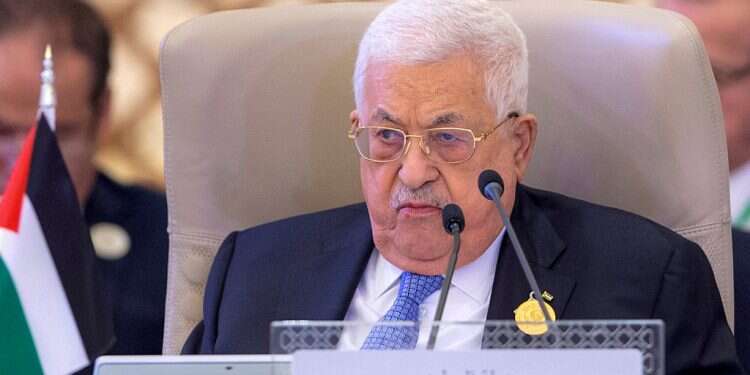 Lebanese newspaper reports Palestinian president's health deteriorating