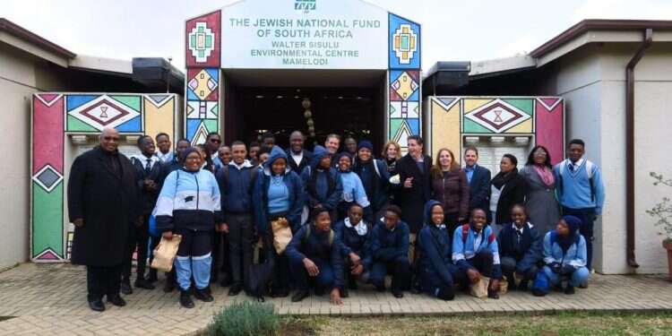 Israeli water experts meet African officials to share water solutions