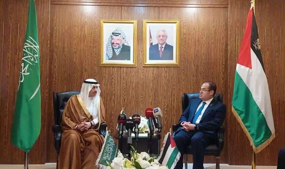 The Saudi Ambassador to Jordan presents his credential in Ramallah Israel rules out Jerusalem base for Saudi envoy to Palestinians