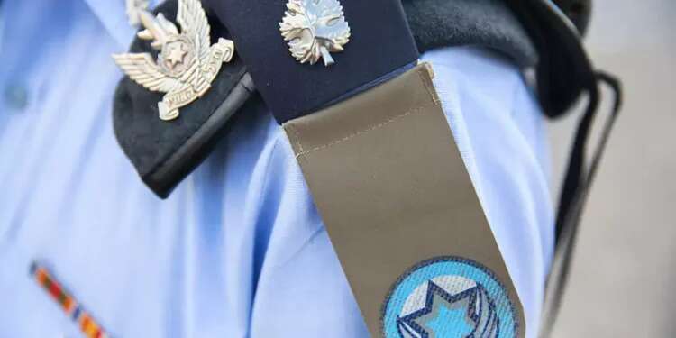 Despite grave manpower crisis, IDF releasing dozens of officers from career service
