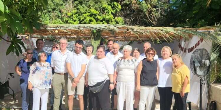 UK ambassador notes 'enduring bond', 'values' in annual sukkah-decorating tradition