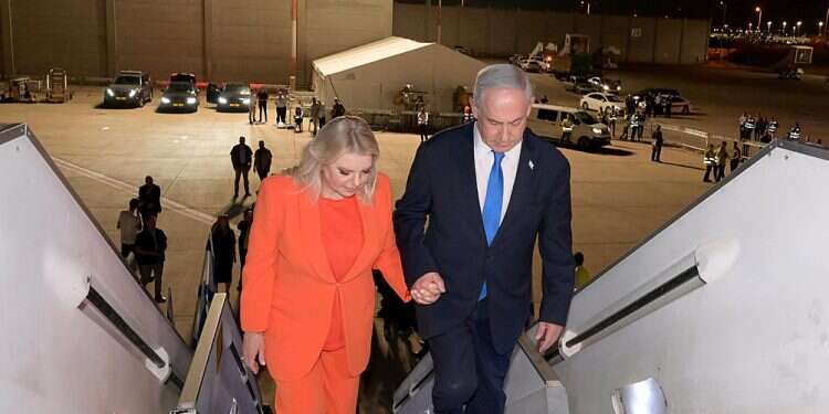 Prime Minister Benjamin Netanyahu and his wife boarding a place to the US Netanyahu issues clarification after suggesting protesters helping PLO, Iran