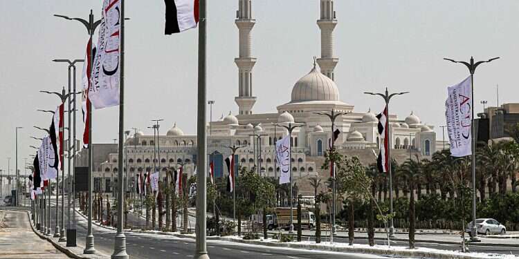 Move over, Cairo: Egypt's new capital draws awe as well as criticism