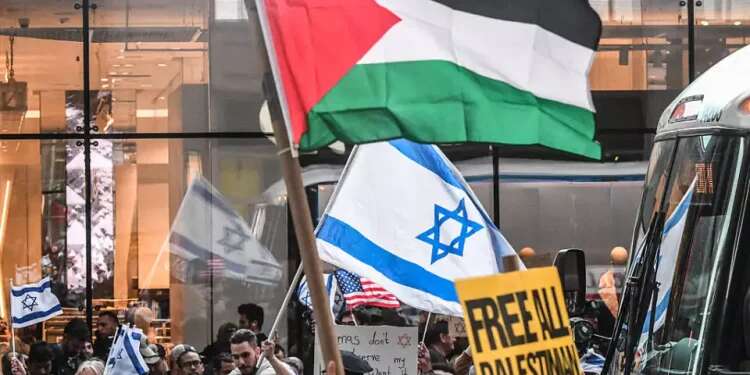 Jewish students in NY barricade inside library to escape pro-Palestinian protesters