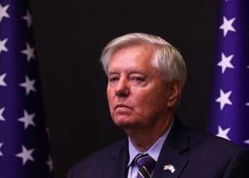 US Senator warns Iran that 'if this war grows, it's coming to your backyard'