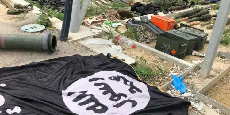 ISIS flags found on bodies of Hamas terrorists in south