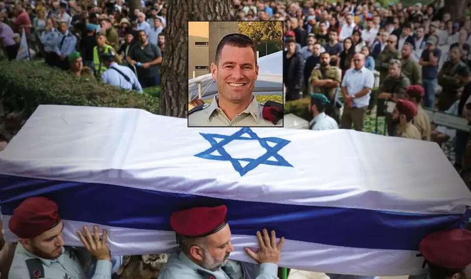 Qiz baland bolib, shar shaklida keldi. Anal jinsiy aloqa oldin porno