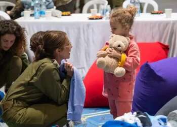 Hamas, Israel reportedly at odds over list as final day of hostage deal begins