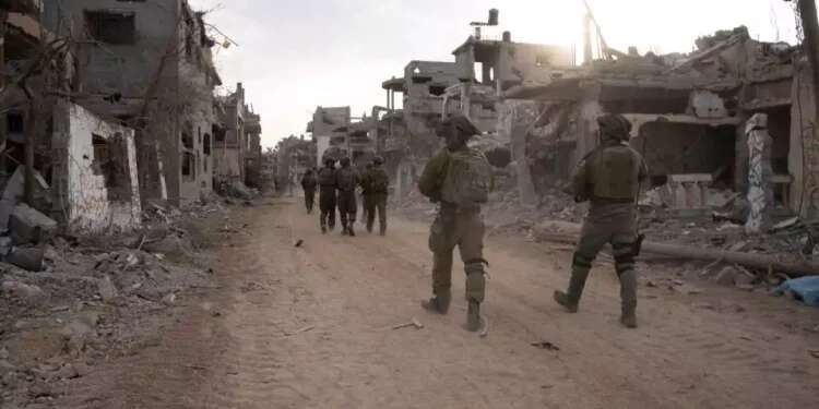 Israeli soldiers in the Gaza Strip KKL–JNF employees contribute over NIS 1M for aid to IDF soldiers