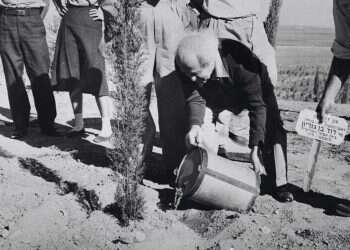 KKL-JNF reveals photos of Ben-Gurion in early days of Kibbutz Nahal Oz