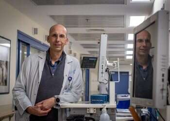 The fascinating story of a wounded soldier who ended up being treated by his father's hospital