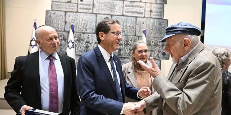Herzog hosts Kindertransport survivors ahead of International Holocaust Remembrance Day