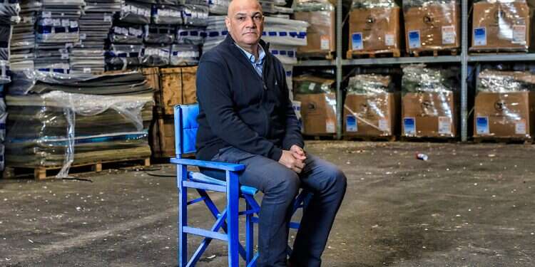 Yoram Laredo 'The scenario we are preparing for is complete darkness, half the country will be cut off from electricity; you should have a transistor radio and water handy'