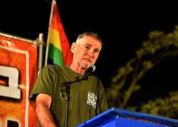 Former general enters Labor primary race in bid to unite Left