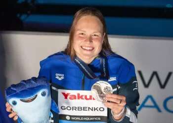 Israeli swimmer wins historic silver medal at Doha World Championships