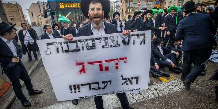 Despite Knesset infighting, draft of Haredim gains momentum within community