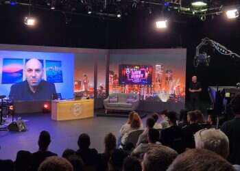 Micha Catran at his live event in Israel, April 4, 2024 The meteoric rise of 'Micha Stocks': The man who wants Israelis to invest in their future like Americans