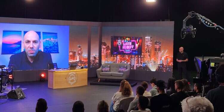 Micha Catran at his live event in Israel, April 4, 2024 The meteoric rise of 'Micha Stocks': The man who wants Israelis to invest in their future like Americans