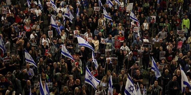 5 injured after car plows into protesters in Tel Aviv
