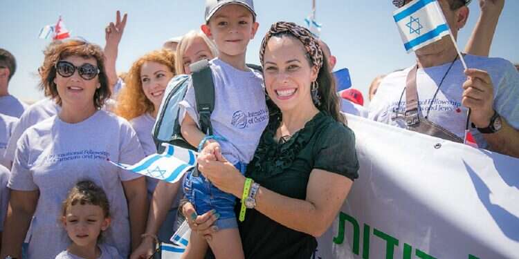 Rising antisemitism drives massive surge of aliyah interest from US, France