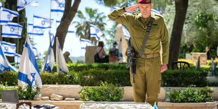 In rare show of unity, leaders urge public to 'leave disputes outside cemeteries' on Memorial Day