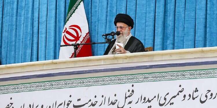 Social media standoff: Iranian dissident arrested over punctuation mark