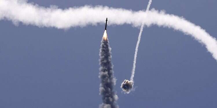 Report: New development could let soldiers intercept missiles with guns