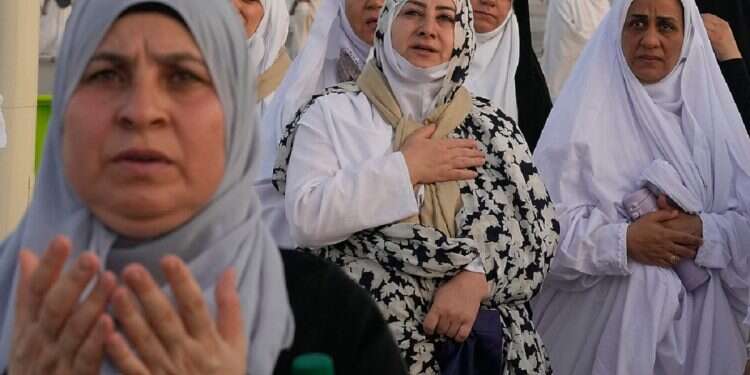 'Death to America': Iranian pilgrims politicize Hajj