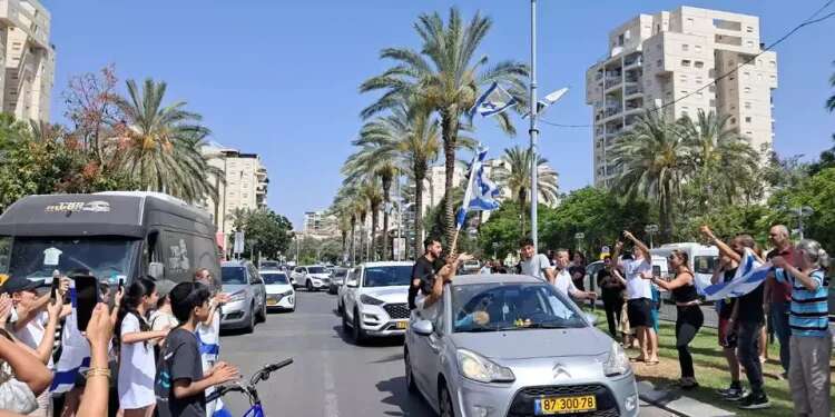 Joy sweeps at home, abroad after hostages freed