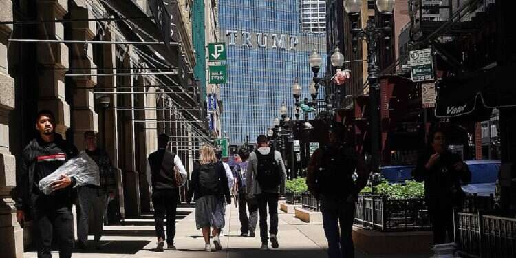 Amid sea of legal troubles, Trump's glitzy Las Vegas hotel can help