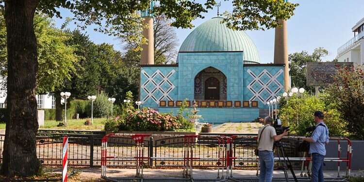 Former head of Hamburg Islamic Center to be deported in 2 weeks