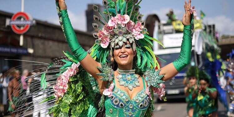 4 stabbed at UK carnival; police 'tired of seeing crime'