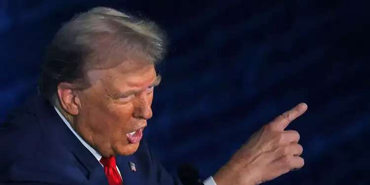 'The president was the target': Shooting outside Trump's golf club