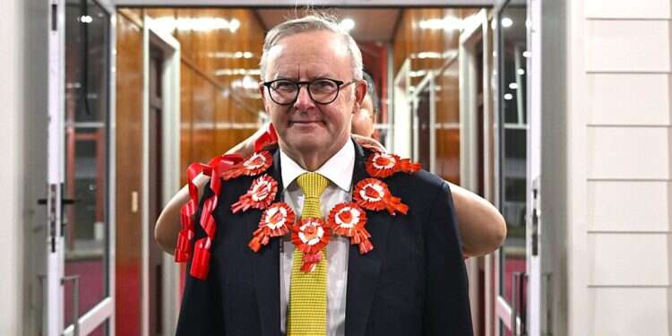 Australia mulls social media ban for youth under 14