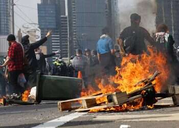 Anti-Israel mob converges on Melbourne arms expo