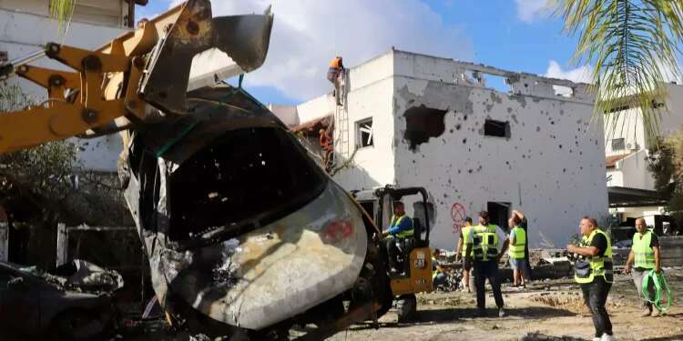 Over 100 rockets: Heavy Hezbollah barrage targets Galilee, Haifa area