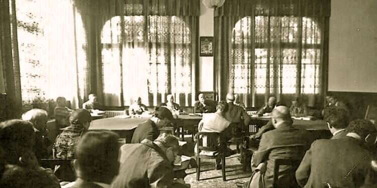 A year to the War of Genesis