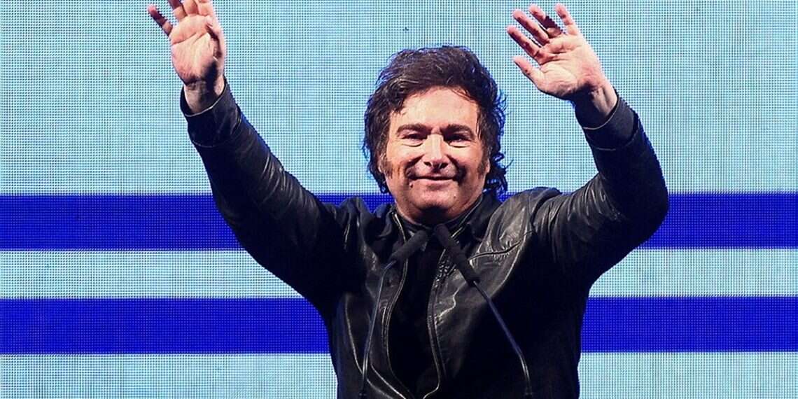 Argentina's president swears in minister on Torah scroll