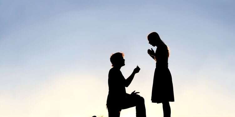 Iron Swords to diamond ring: Wounded Lebanon veteran's touching marriage proposal