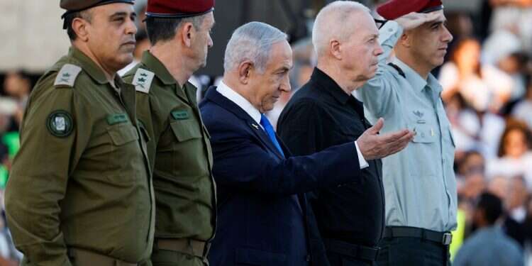 As America votes, Netanyahu makes a move