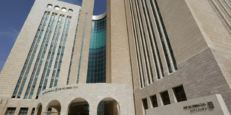 Israel mulls stripping citizenship of immigrant after 30 years