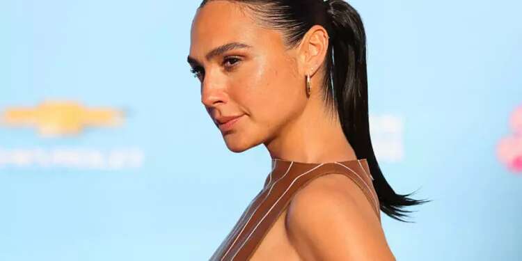 Gal Gadot reveals brain blood clot during pregnancy