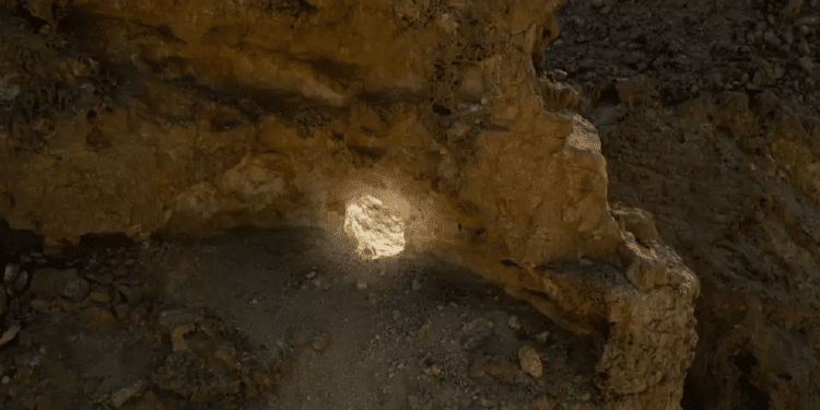 First time since Oct. 7: IDF to reopen desert road for rare 'burning bush' optical illusion