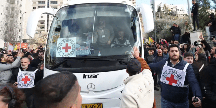 Report: Intense efforts to resolve terrorist release crisis 